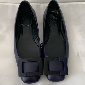 Roger Vivier Flat